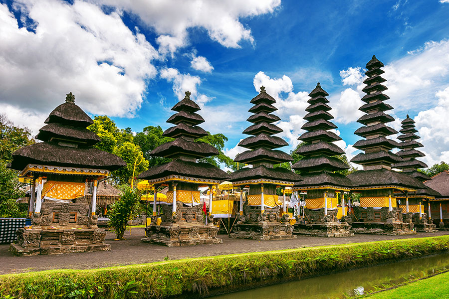 geographically taman ayun temple, badung places of interest