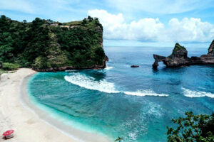 atuh beach, bali nusa penida 2 days 1 night tour