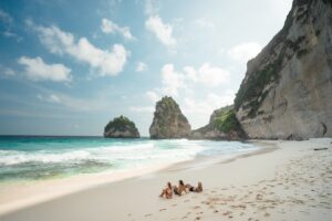 diamond beach, bali east nusa penida tour