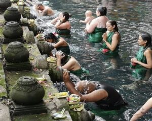 tirta empul holy spring temple, bali tour packages