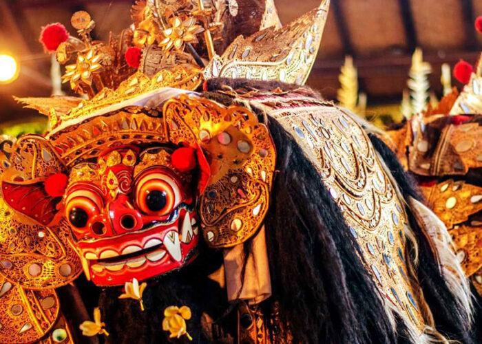 barong and keris dance performance