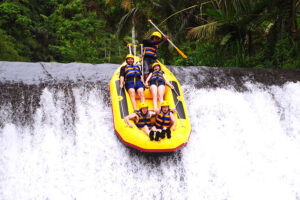 telaga waja rafting tour