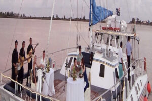 bali aristocat evening cruise tour, bali cruise tour